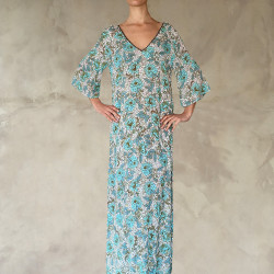 Hand-Embroidered Long kaftan: Tie Dye Elegance in Viscose Georgette - Fabiana Boente