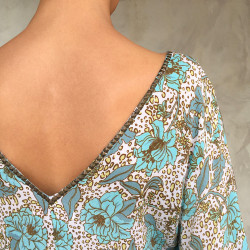 Hand-Embroidered Long kaftan: Tie Dye Elegance in Viscose Georgette - Fabiana Boente